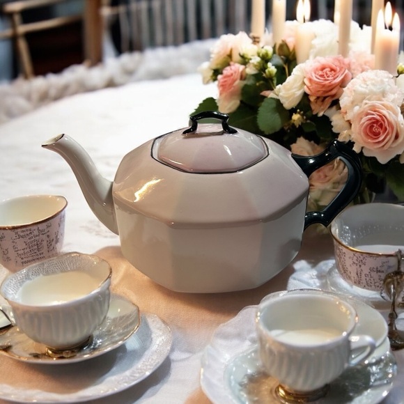 Vtg 1940's Rudolf Wachter Lusterware Teapot, 2 Cup & Saucers Pink/Art Deco - Picture 2 of 8